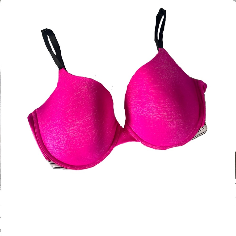 Victoria’s Secret 36DDD Uplift Semi Demi Bra
